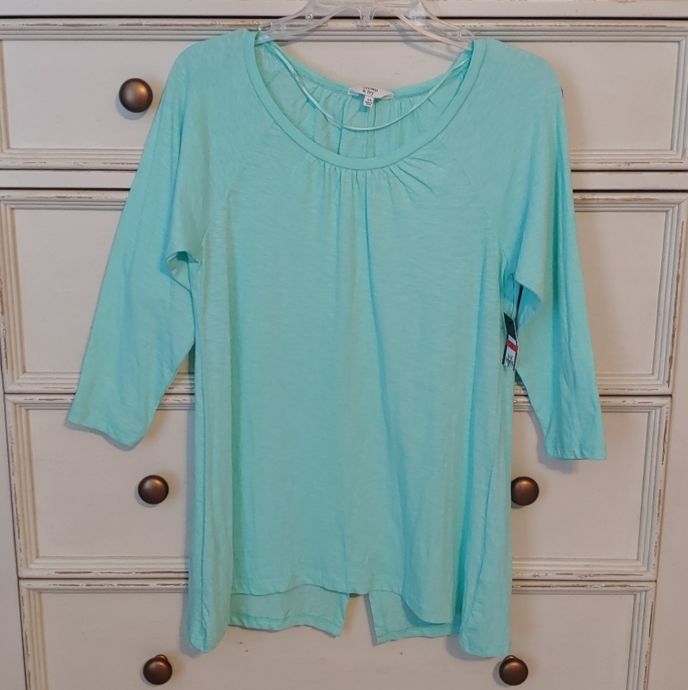 Crown & Ivy Top